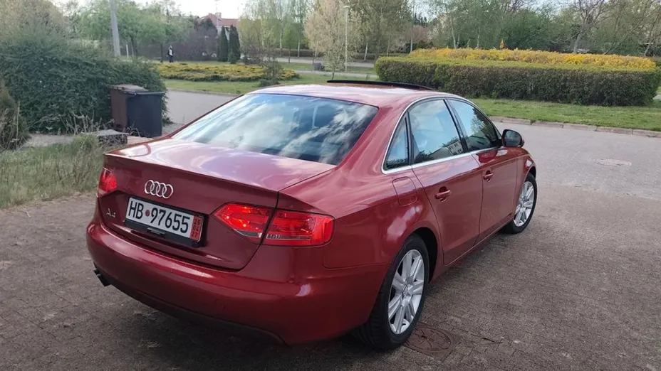 AUDI A4 -