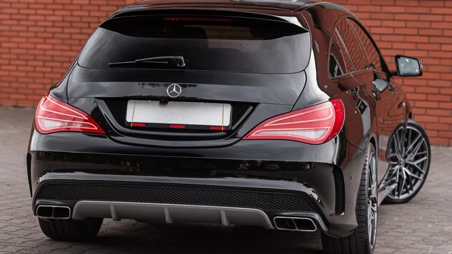 MERCEDES-BENZ CLA -