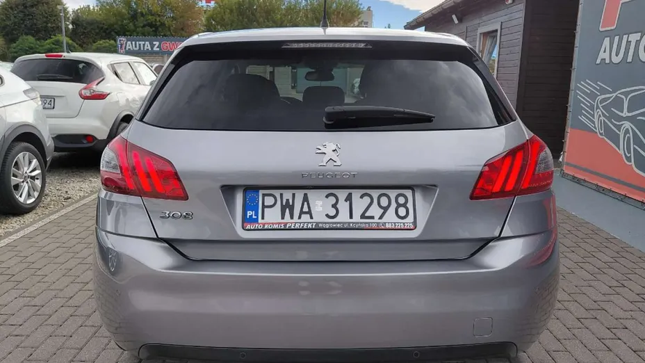 PEUGEOT 308 -
