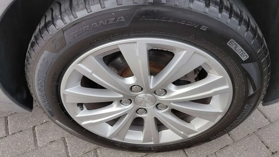 PEUGEOT 308 -