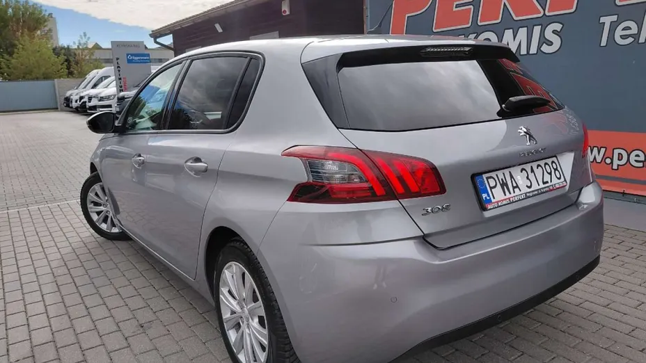 PEUGEOT 308 -