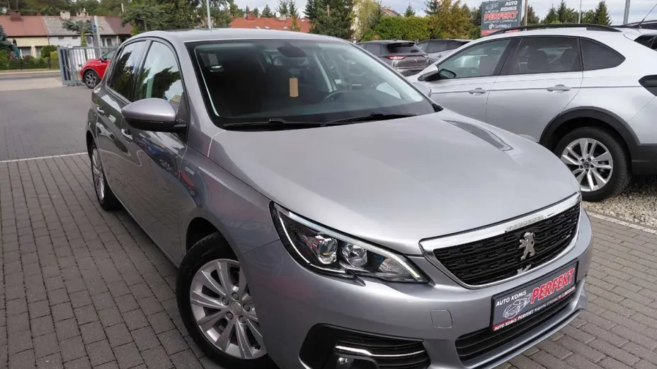 PEUGEOT 308 -