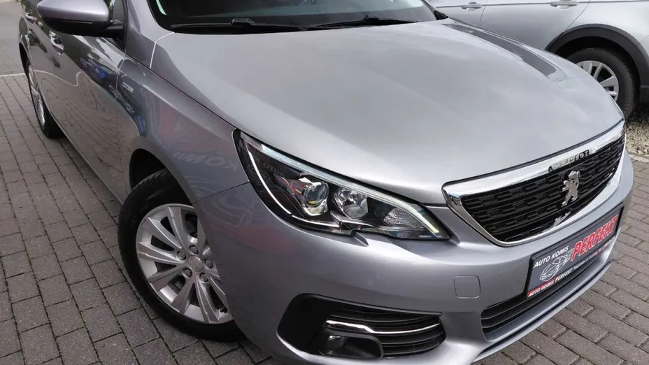 PEUGEOT 308 -