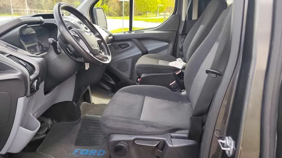 FORD Tourneo Custom -