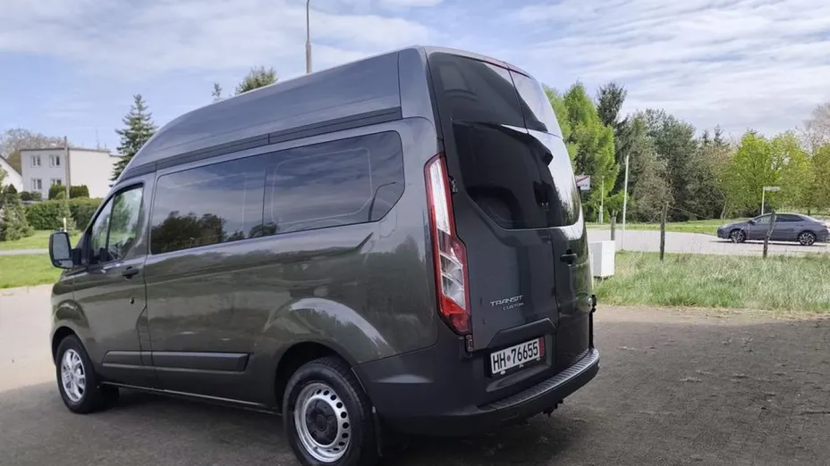 FORD Tourneo Custom -
