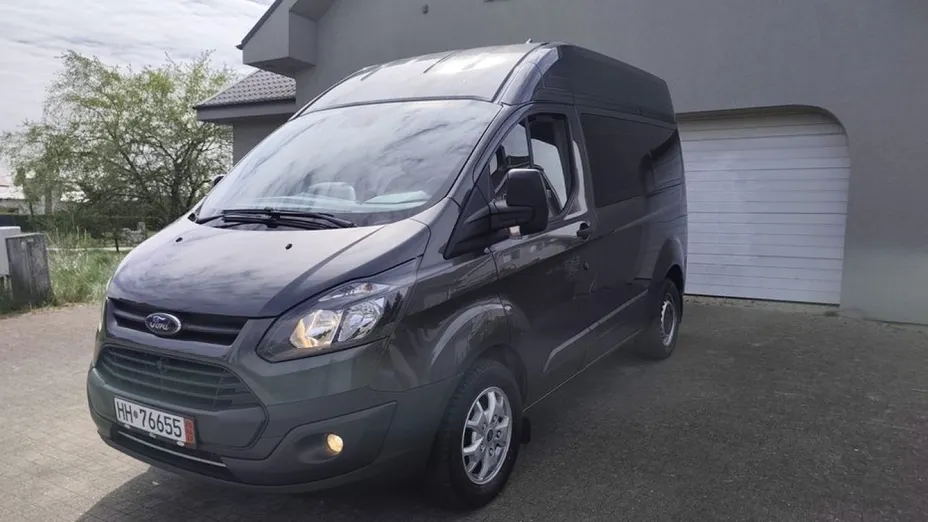 FORD Tourneo Custom -
