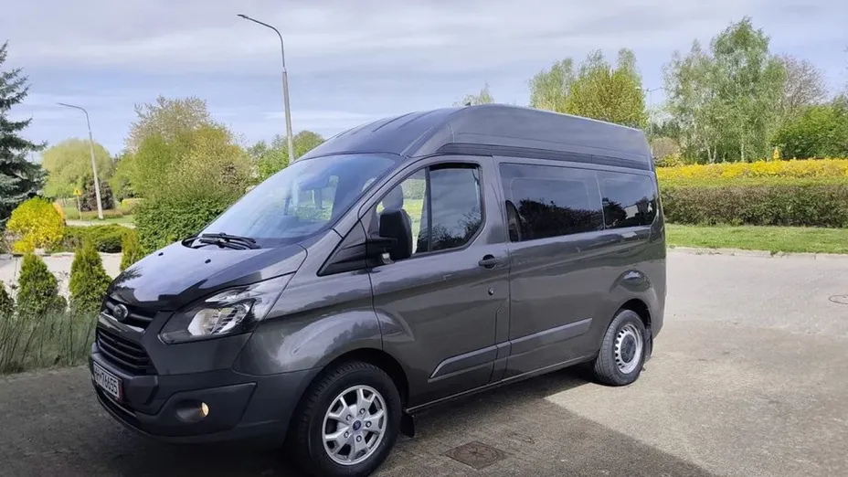 FORD Tourneo Custom -