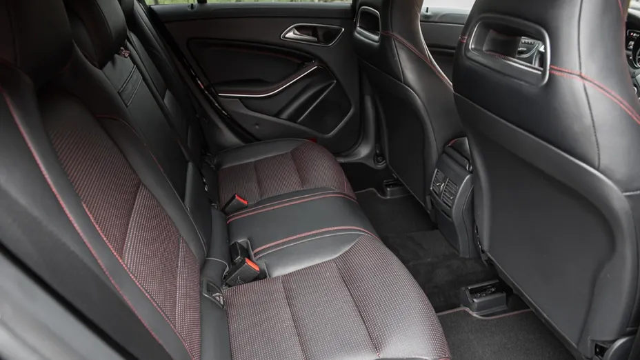 MERCEDES-BENZ CLA -