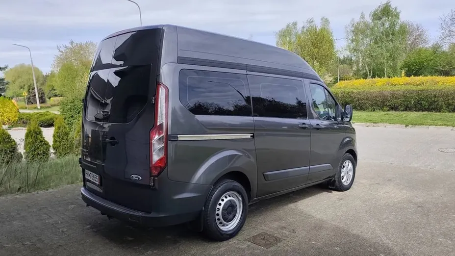 FORD Tourneo Custom -