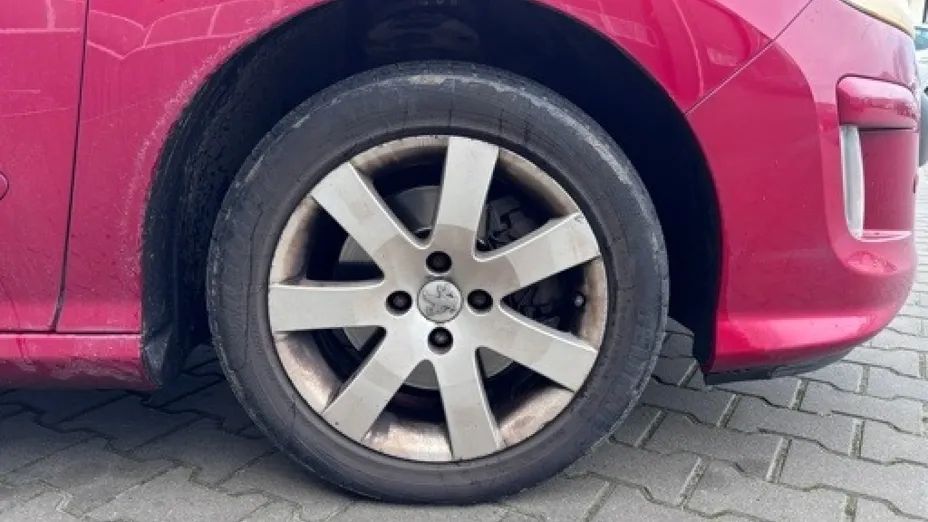 PEUGEOT 308 -