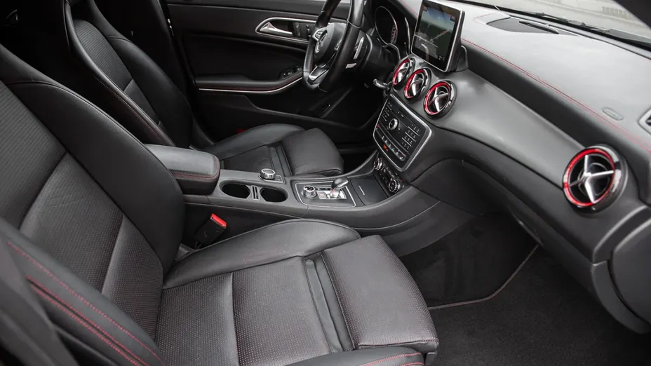 MERCEDES-BENZ CLA -