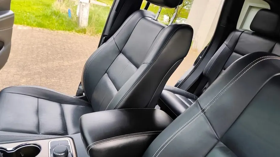 JEEP Grand Cherokee -