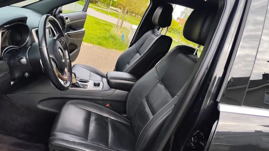 JEEP Grand Cherokee -