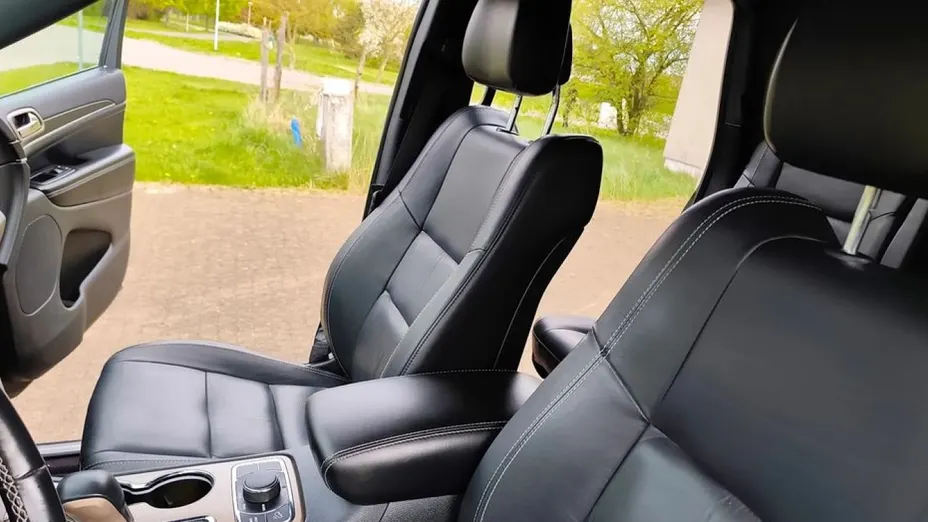 JEEP Grand Cherokee -