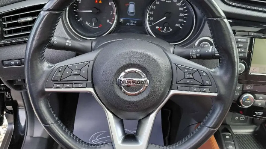 NISSAN X-Trail -