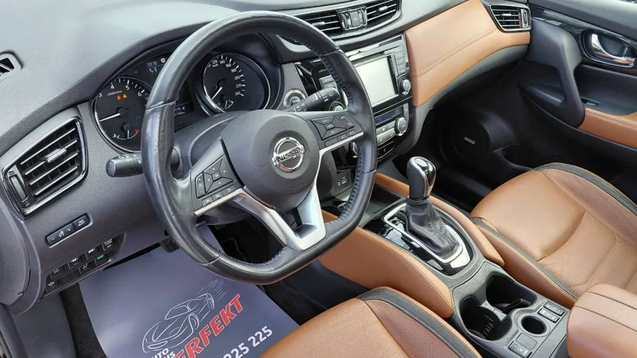 NISSAN X-Trail -