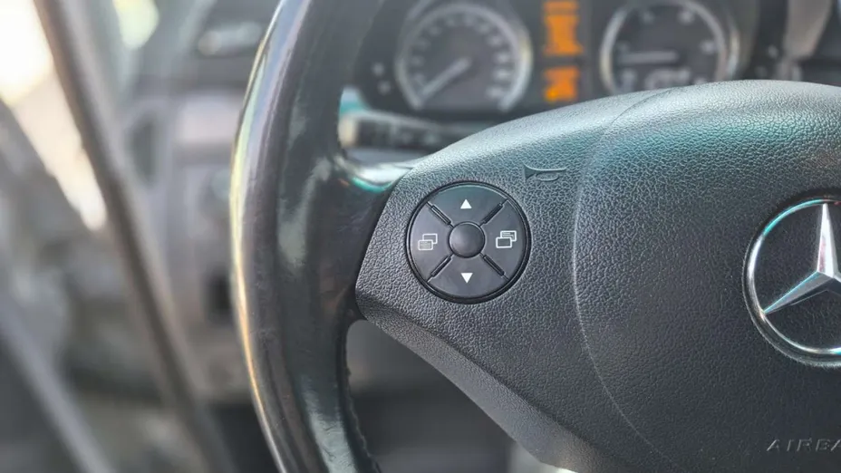 MERCEDES-BENZ Viano -