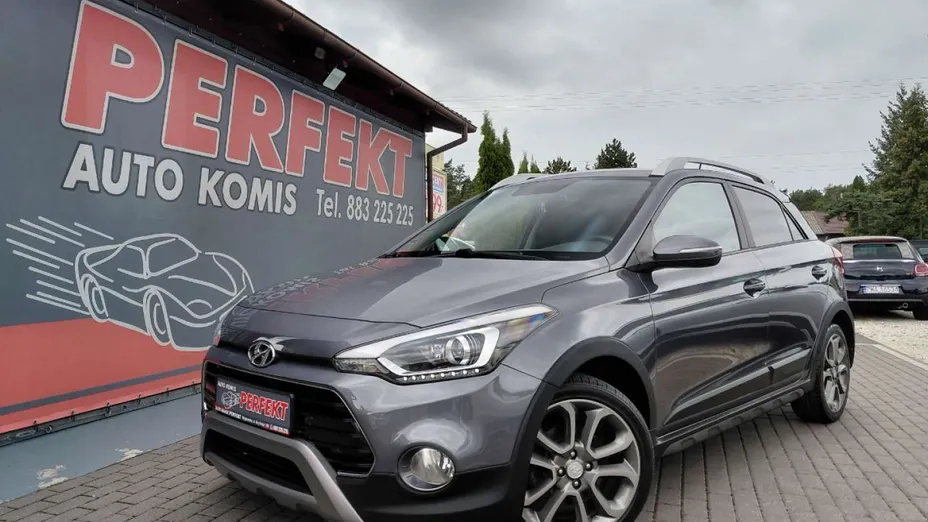 HYUNDAI i20 -