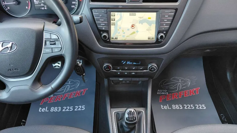 HYUNDAI i20 -