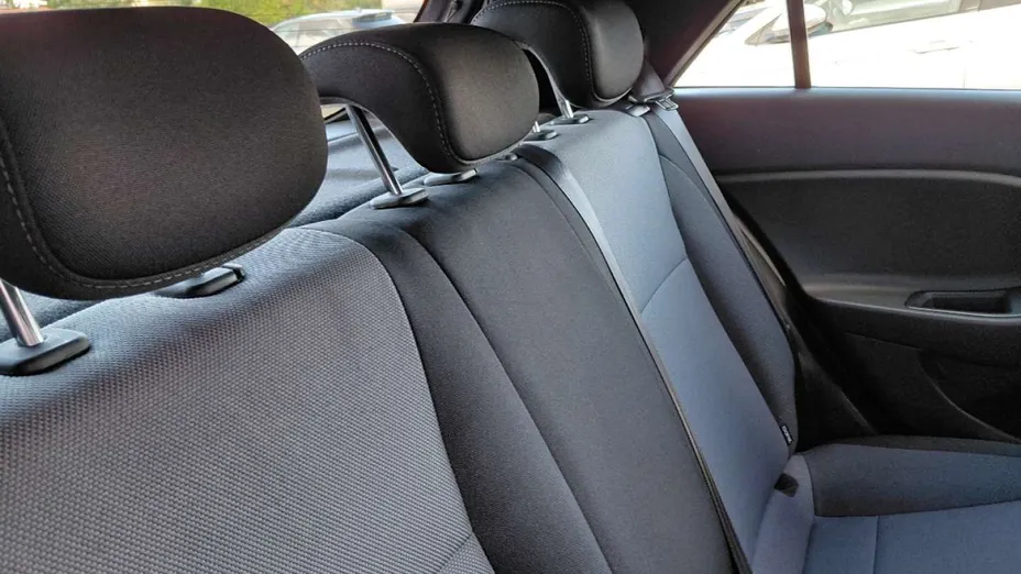HYUNDAI i20 -