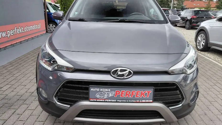 HYUNDAI i20 -