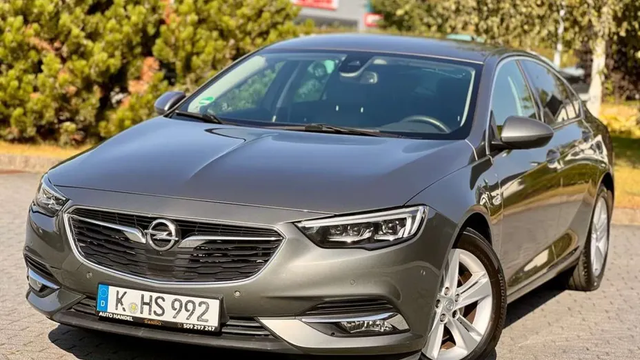 OPEL Insignia -