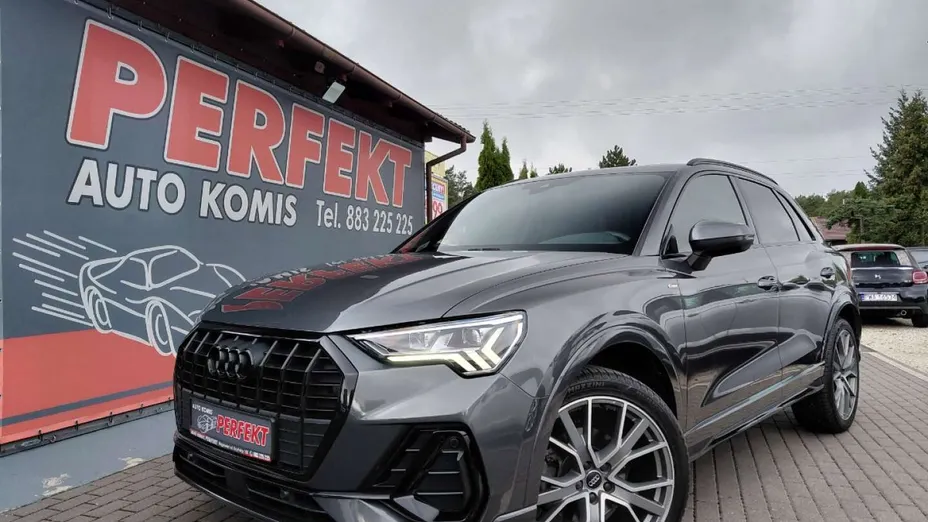 AUDI Q3 -