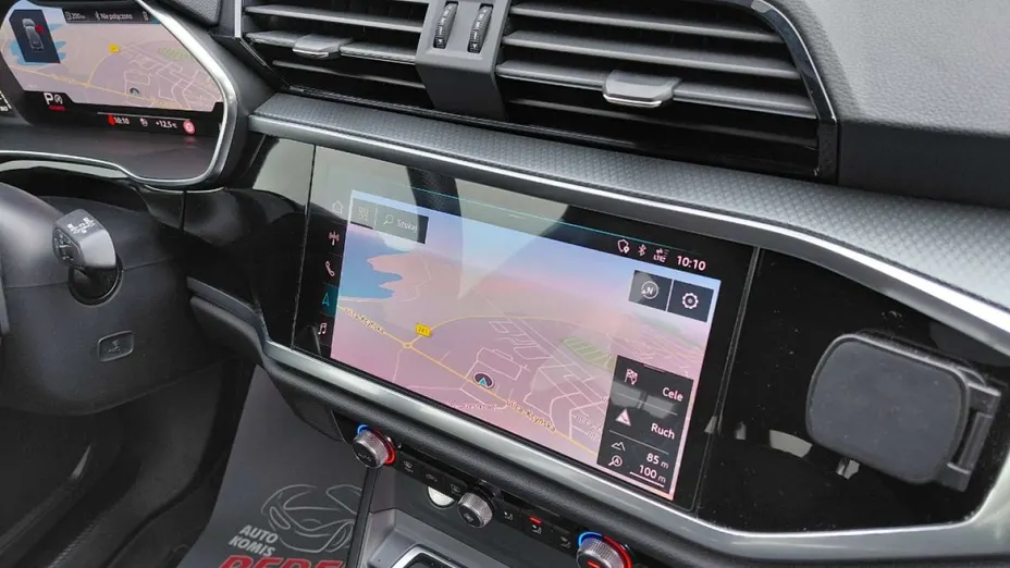 AUDI Q3 -