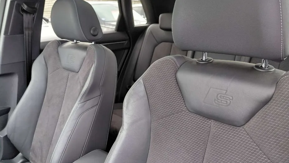 AUDI Q3 -