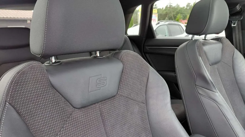 AUDI Q3 -