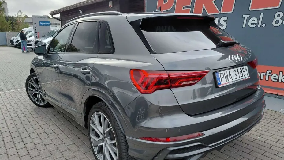 AUDI Q3 -