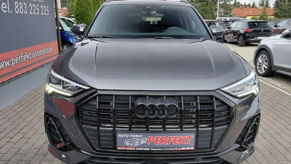 AUDI Q3 -