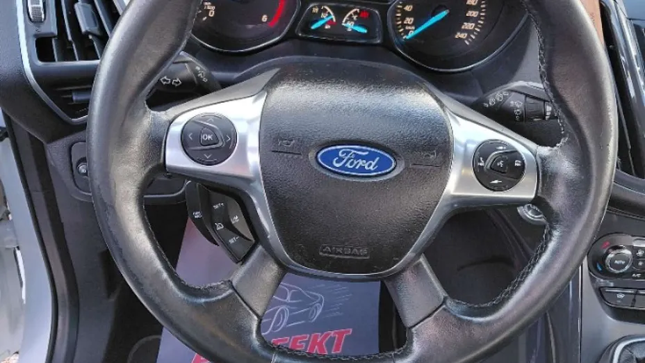 FORD Kuga -