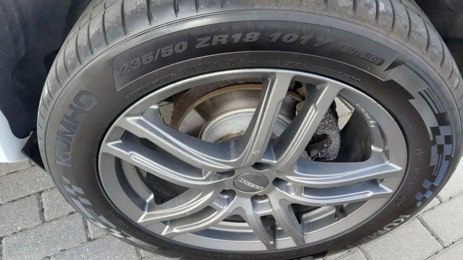 FORD Kuga -
