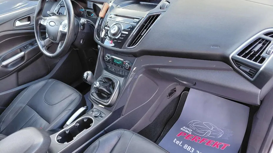 FORD Kuga -
