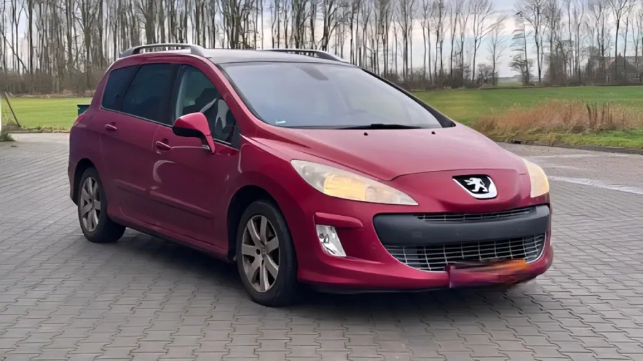 PEUGEOT 308 -
