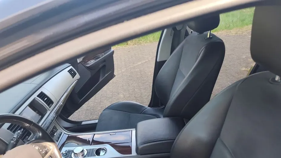 JAGUAR XF -