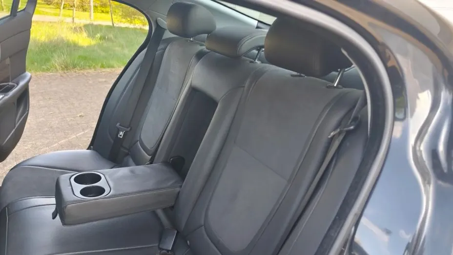 JAGUAR XF -