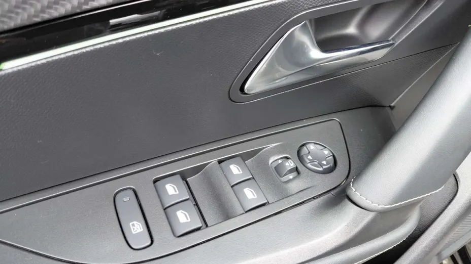 PEUGEOT 2008 -