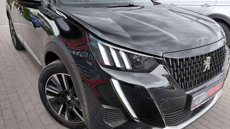 PEUGEOT 2008 -