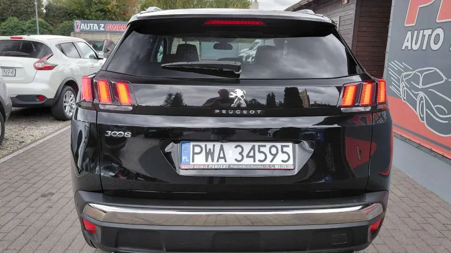 PEUGEOT 3008 -