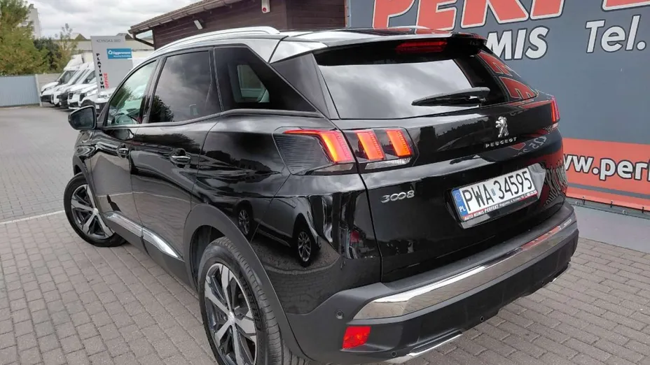 PEUGEOT 3008 -