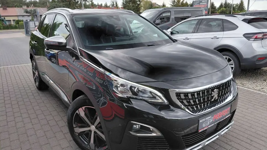 PEUGEOT 3008 -