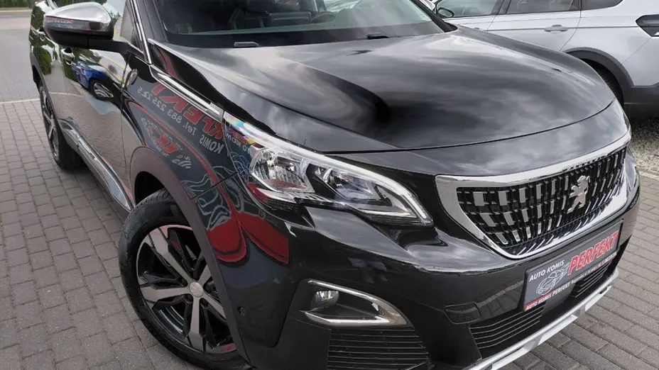 PEUGEOT 3008 -
