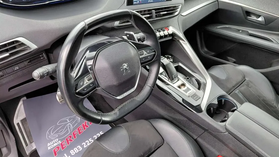 PEUGEOT 3008 -