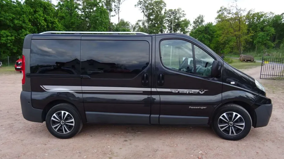 RENAULT Trafic -