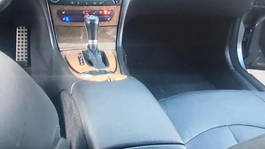 MERCEDES-BENZ E Klasa -