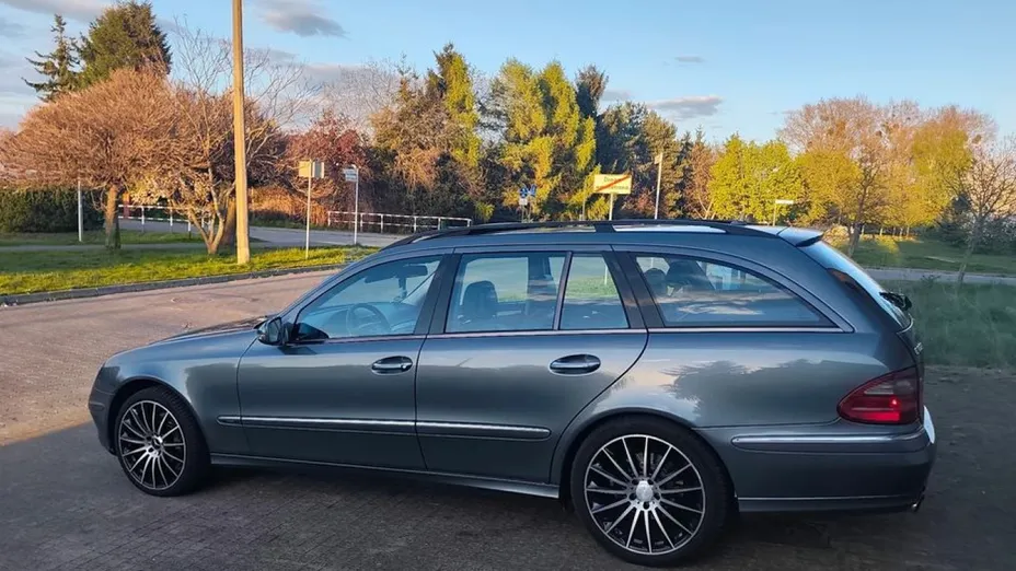 MERCEDES-BENZ E Klasa -