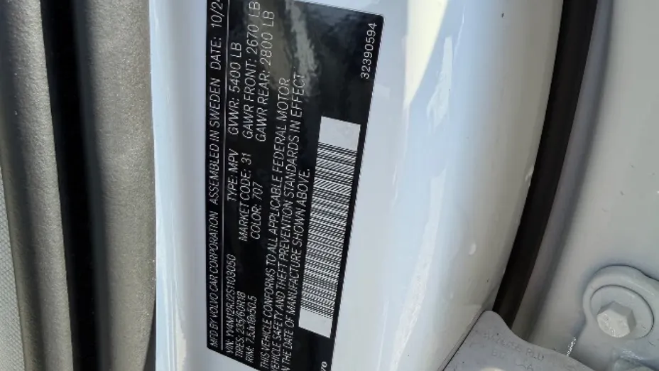 VOLVO XC60 -