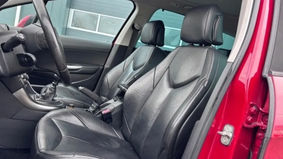 PEUGEOT 308 -